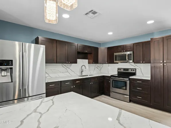 5927 W MULBERRY Drive, Phoenix, AZ 85033