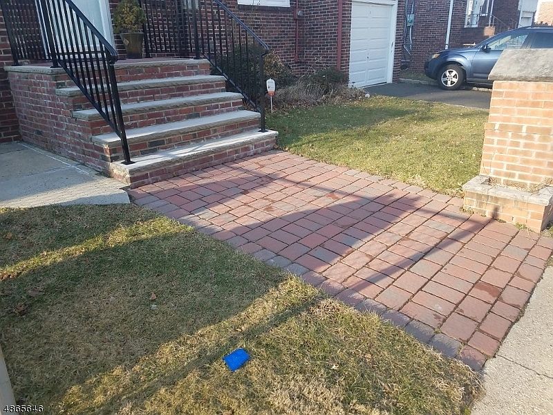 2nd image of 2104 Tyler St