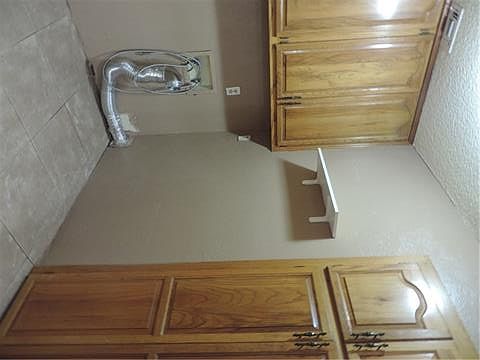 5th image of 608 Stallion Ln