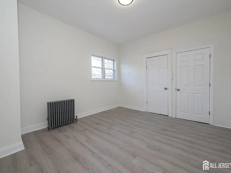 377 Delavan St #2 — Photo 14