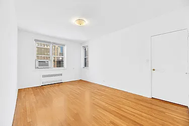 350 East 30th Street, #6W