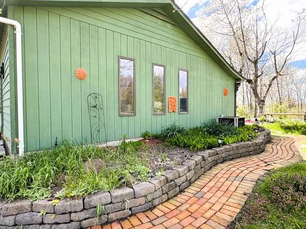 293 Toad Harbor Rd, West Monroe, NY 13167