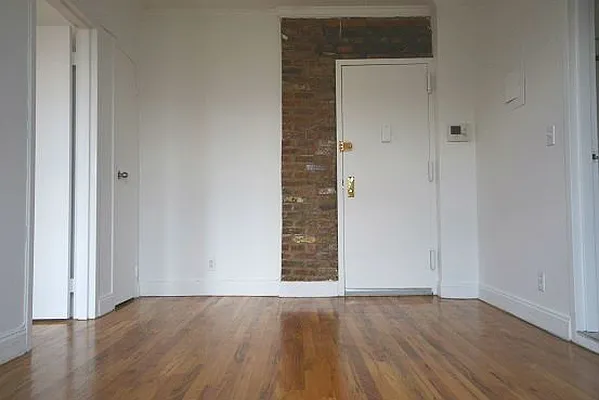 Rented by Bold New York | media 23