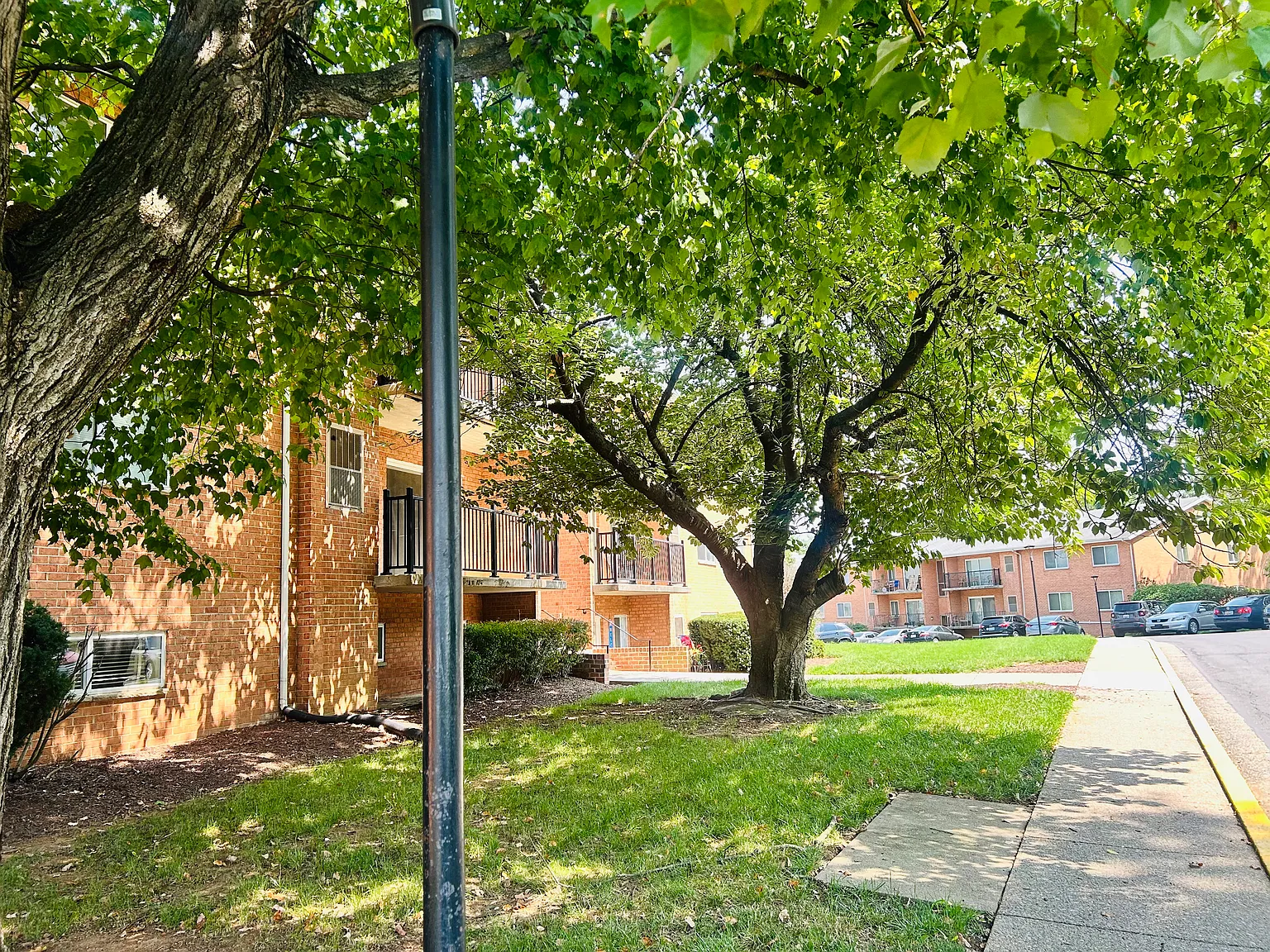 Edgewood Hill Apartments — Photo 4