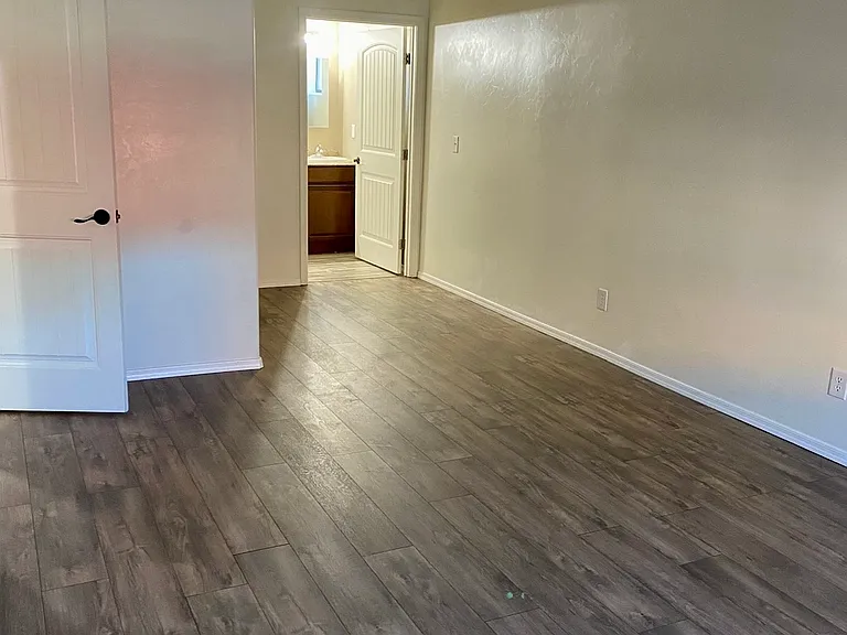 1420 S New St #2 — Photo 4