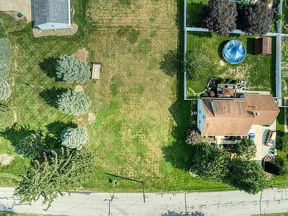 2nd image of 274 Hunter Ave