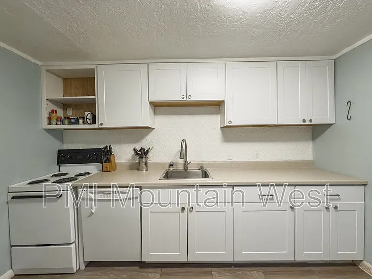 2122 S 1800 E — Photo 53