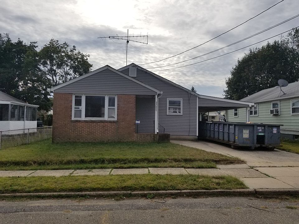1st image of 921 Shadeland Ave