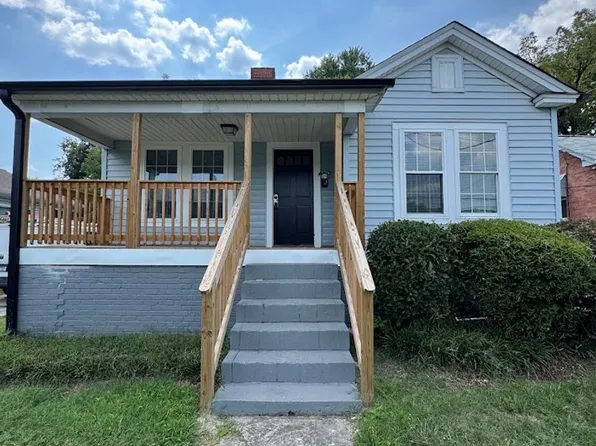 818 S Benbow Rd, Greensboro, NC 27401