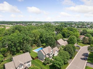 2387 Shadow Creek Trl, Woodbury, MN 55125
