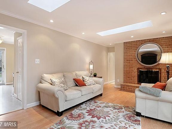 5th image of 3809 Brooke Meadow Ln