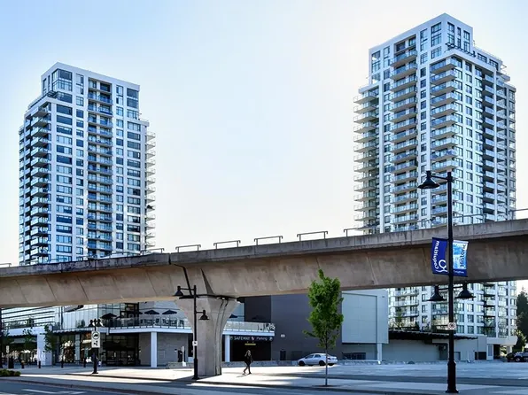 570 Emerson St #2703, Coquitlam, BC V3J 0G3