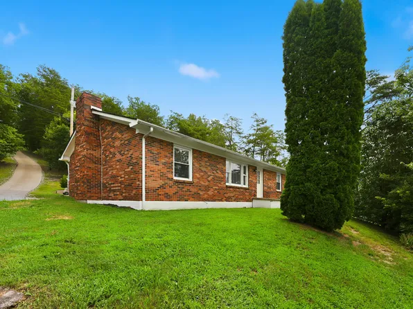 104 Crouch Ln, Irvine, KY 40336