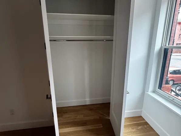 269 Alexander Avenue image 23 of 39