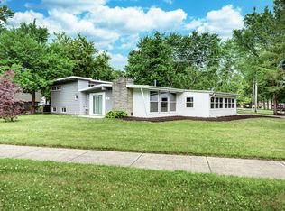 19000 Hamlin Ave, Flossmoor, IL 60422