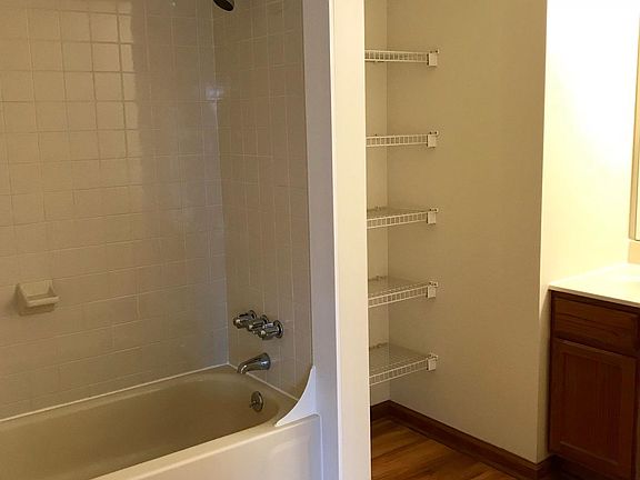 Updated bathroom fixtures, flooring