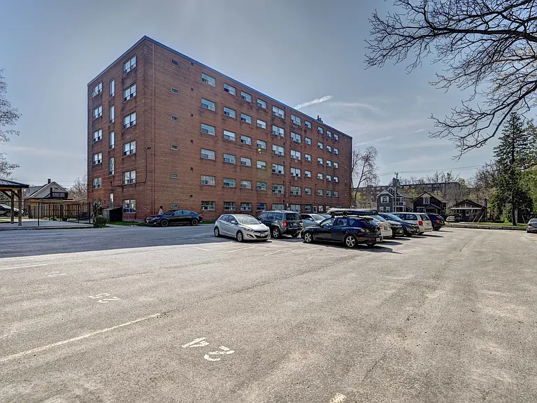 120 Grand Ave — Photo 23
