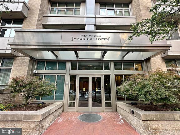 3rd image of 811 4th St NW Unit 318