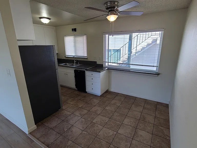207 Avenida Santa Barbara #C — Photo 10