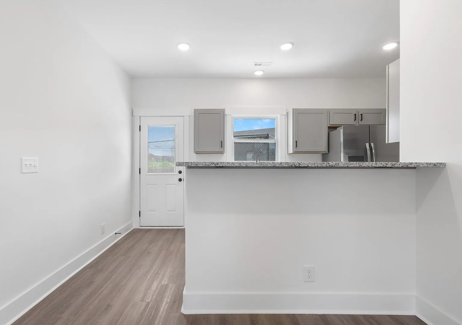 3854 Jockey Drive - Section 8 Welcome — Photo 3