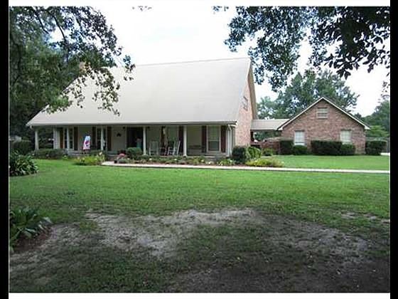 2nd image of 1519 Christie Dr