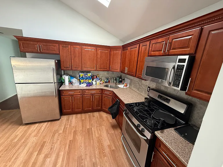 51 Manor Rd #2 — Photo 6