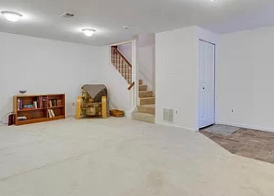2nd image of 8847 Canyon Oak Dr