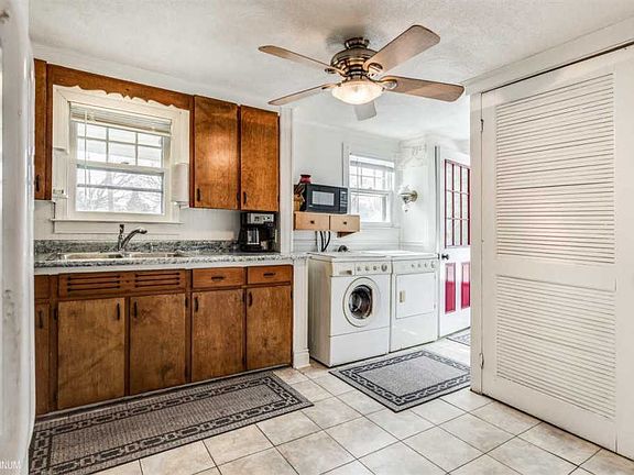 4th image of 1415 Sanborn St