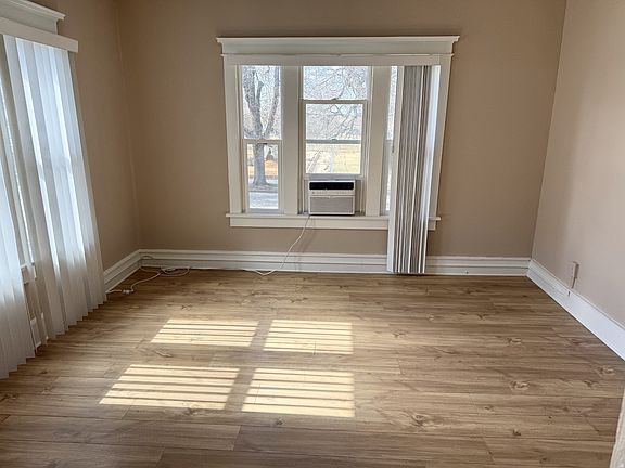 4th image of 2436 S Madison Ave E