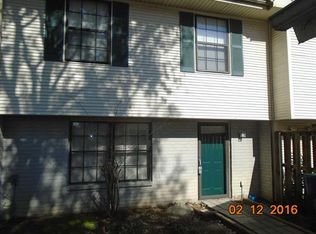 6750 Racquet Club Dr, Memphis, TN 38119