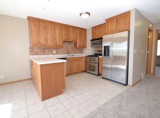 368 W Eagle Lake Dr, Maple Grove, MN 55369