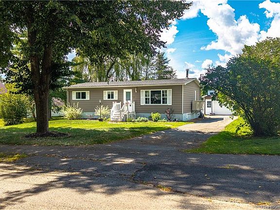 2nd image of 73 Hawthorne St