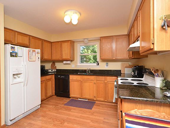 4th image of 2040 Quail Run Dr