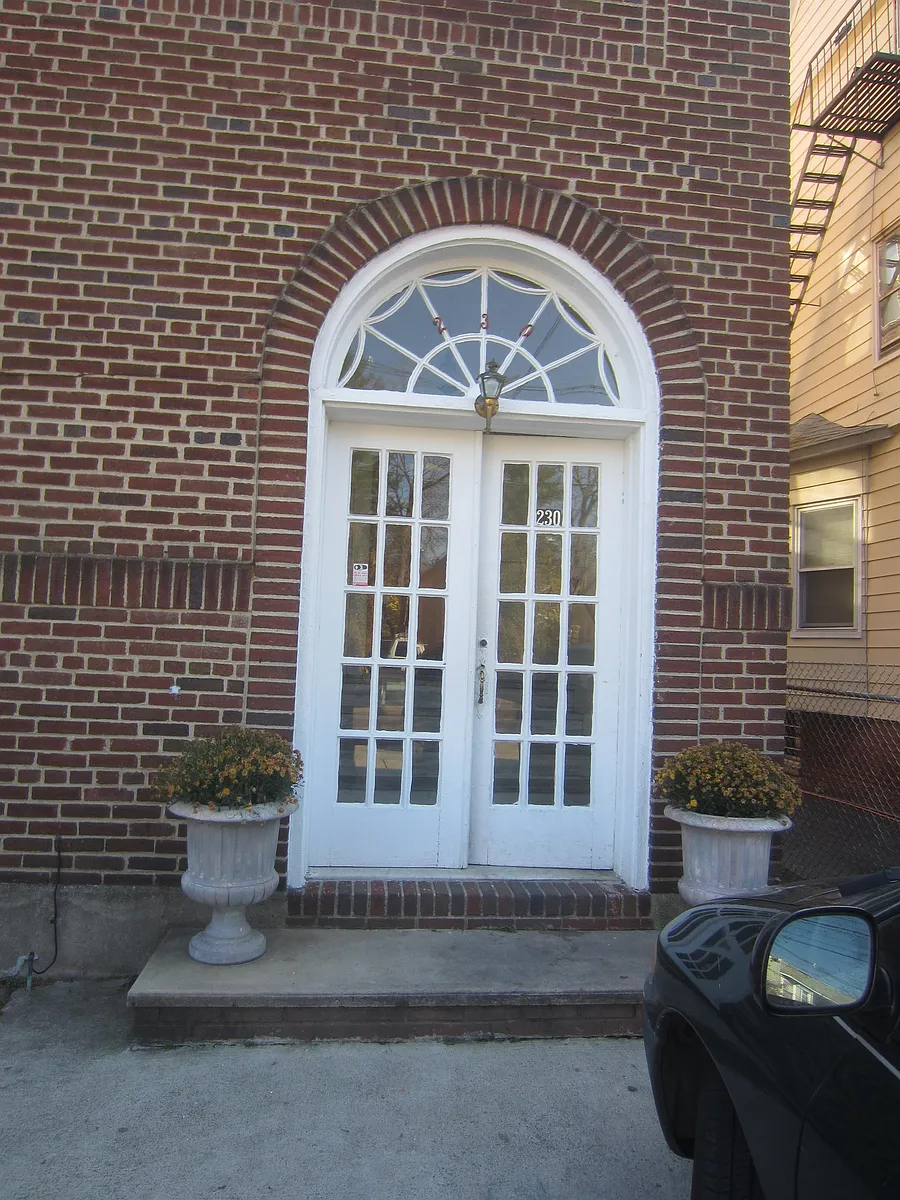 Building Photo - 230 Watchung Ave #3