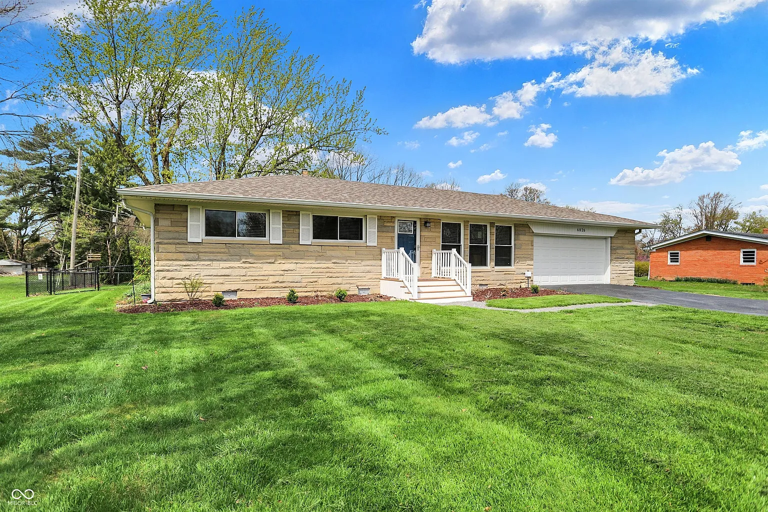 6826 Hague Rd photo 1