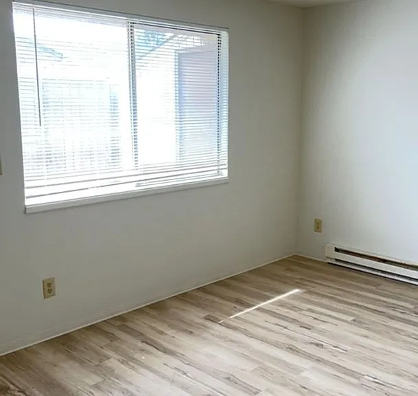 166 De Hague St #1-4 — Photo 6