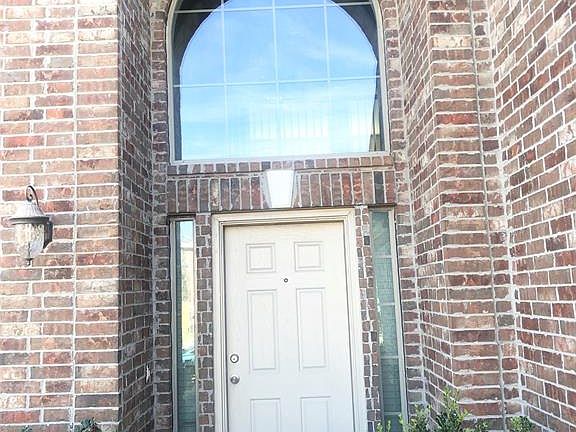 3rd image of 9403 Camelia Crest Ln