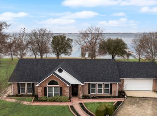 5046 Loper Cir, Streetman, TX 75859