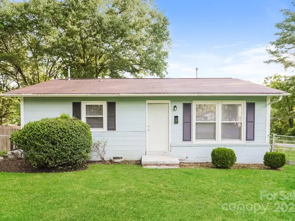 522 E Robinson St, Dallas, NC 28034