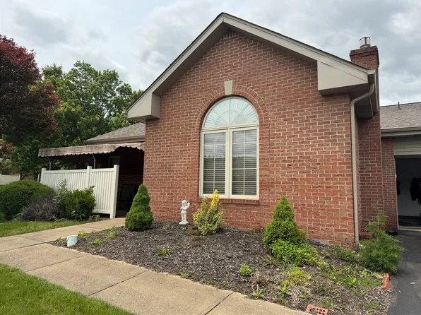 127 Crosswynds Dr #127, Beaver Falls, PA 15010