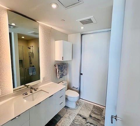 5th image of 301 West Ave #1003