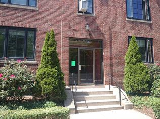 17 Monmouth Ct APT 2, Brookline, MA 02446