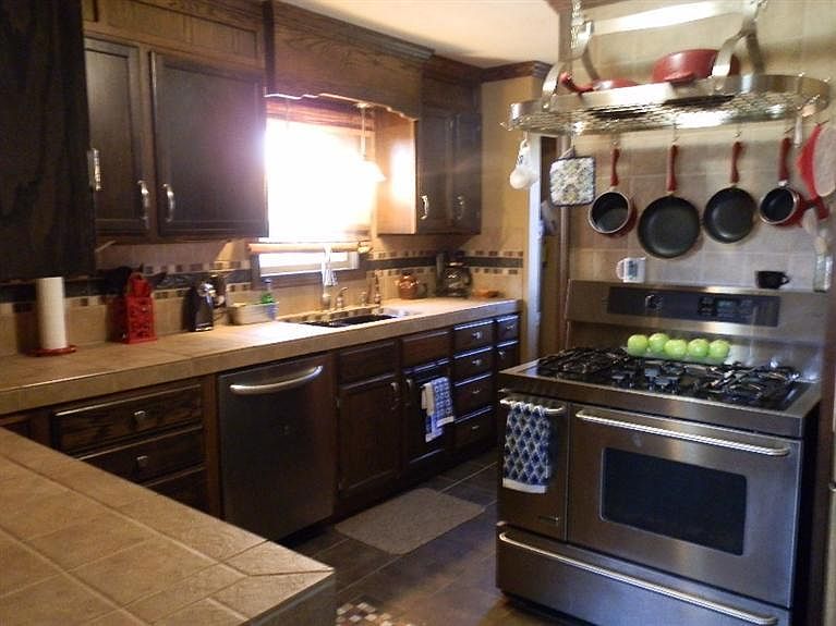 2nd image of 436 N Copeland St