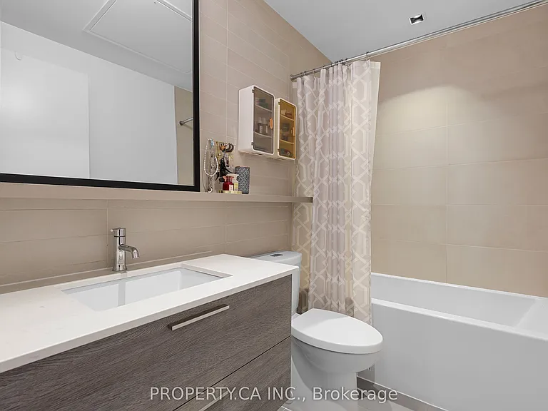 501 Adelaide St W #303 — Photo 23
