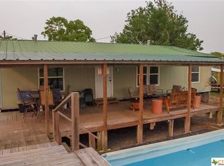 415 Cox Ave, Port Lavaca, TX 77979