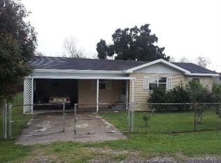 143 Redwood St, Napoleonville, LA 70372