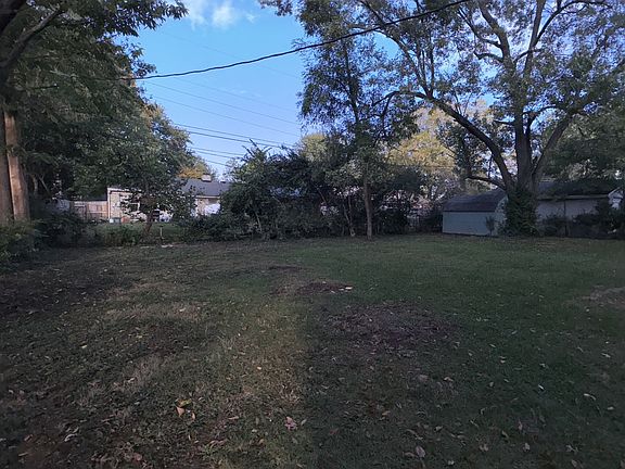 Large fenced back yard