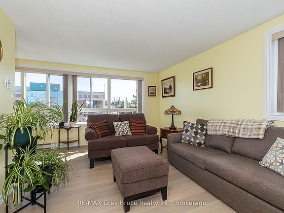 5th image of 850 6th St E #502
