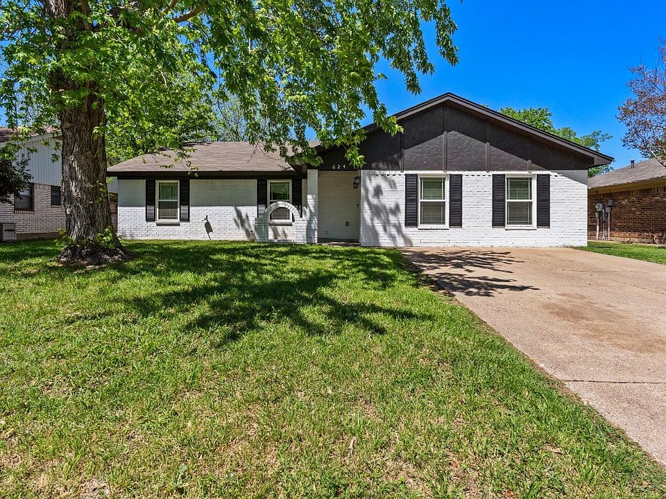 624 Pleasant Manor Ave, Burleson, TX 76028 | Zillow