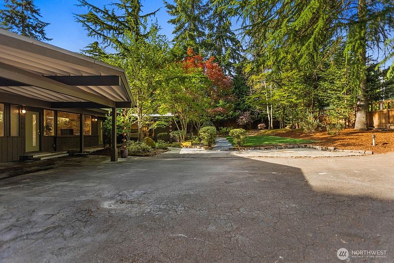 2nd image of 4215 Island Crest Way